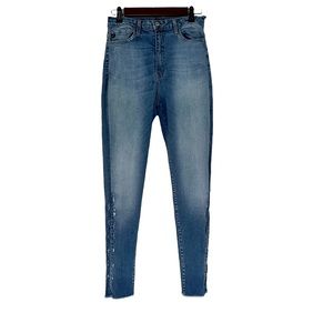 Kancan Women’s Jeans Estilo Distressed Size 28 High Rise 11 inches  Raw Hem